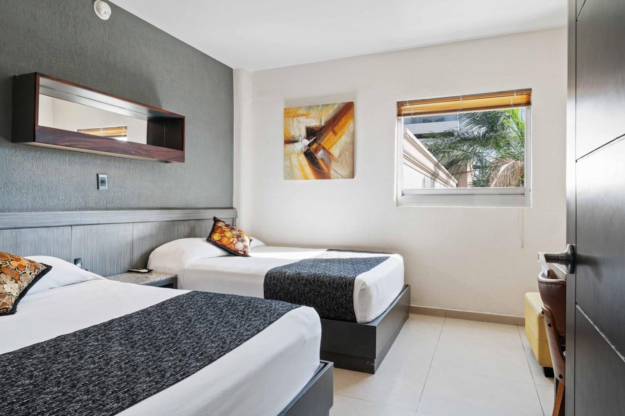 Homesuites Zaragoza Culiacan Bagian luar foto