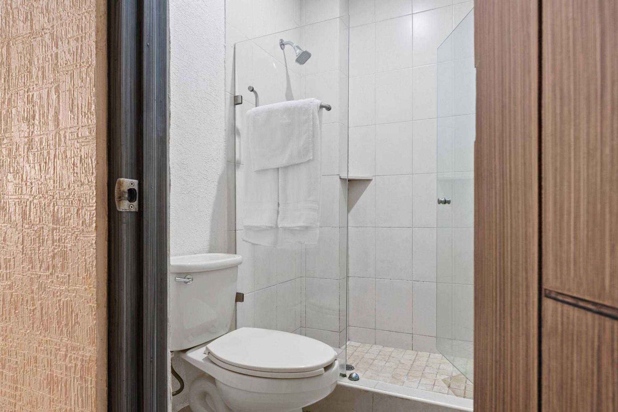 Homesuites Zaragoza Culiacan Bagian luar foto